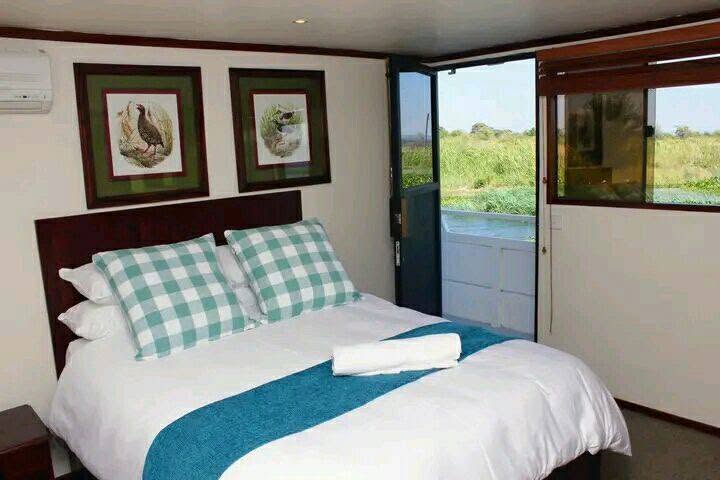Lake Kariba Houseboat photo 7